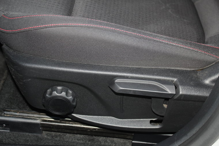 Vehicle Image 36