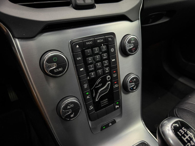 Vehicle Image 24