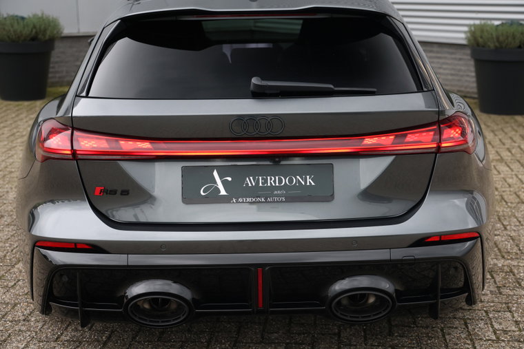 Vehicle Image 28