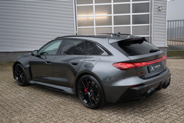 Vehicle Image 35