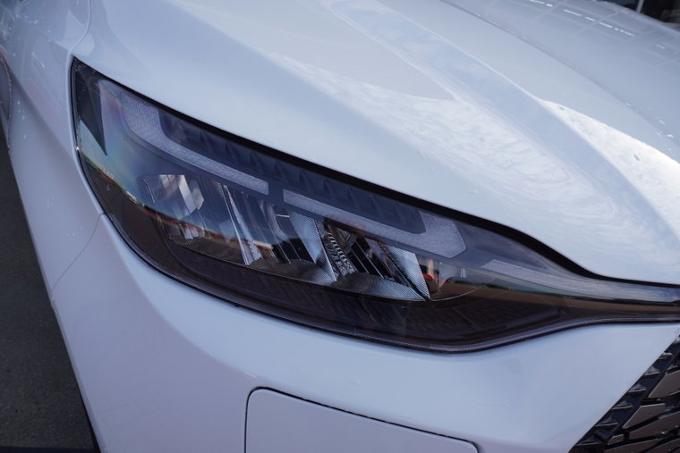 Vehicle Image 12