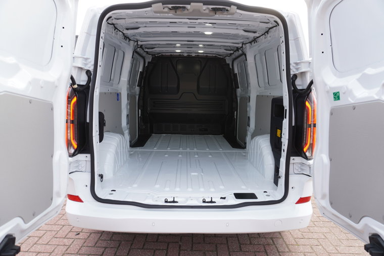 Vehicle Image 13