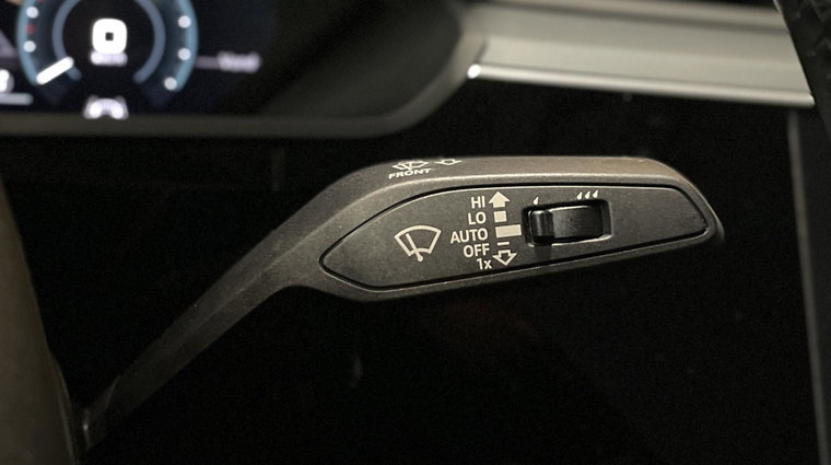 Vehicle Image 38