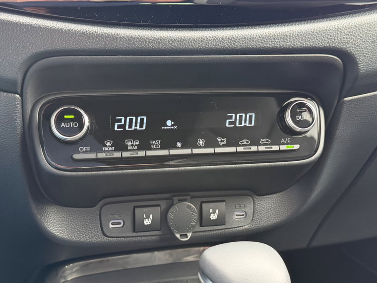 Vehicle Image 28