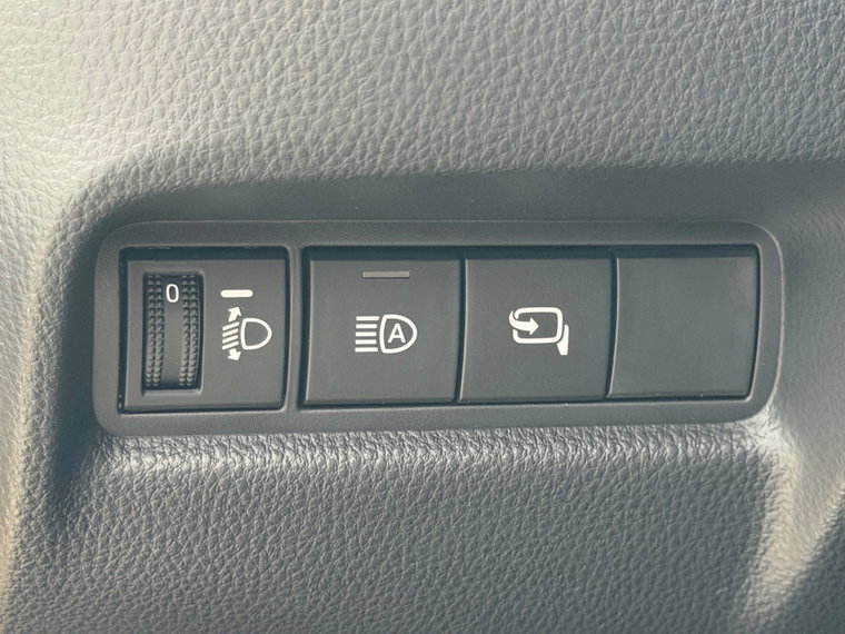 Vehicle Image 35