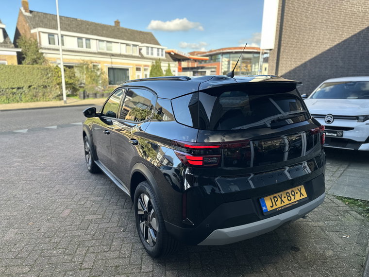 Vehicle Image 33