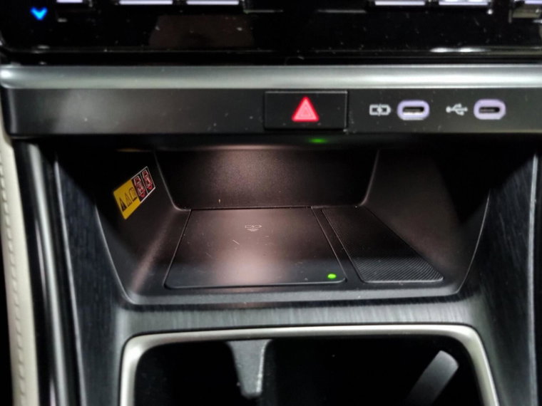 Vehicle Image 30
