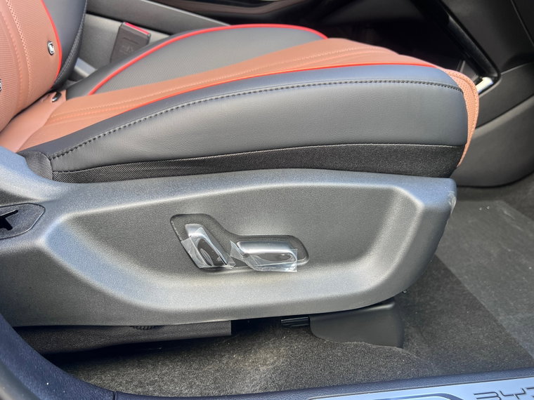 Vehicle Image 31