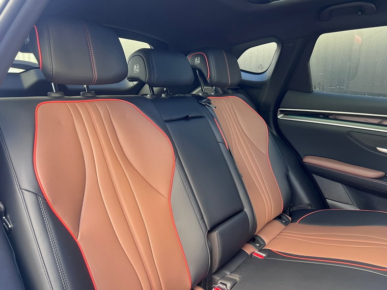 Vehicle Image 36