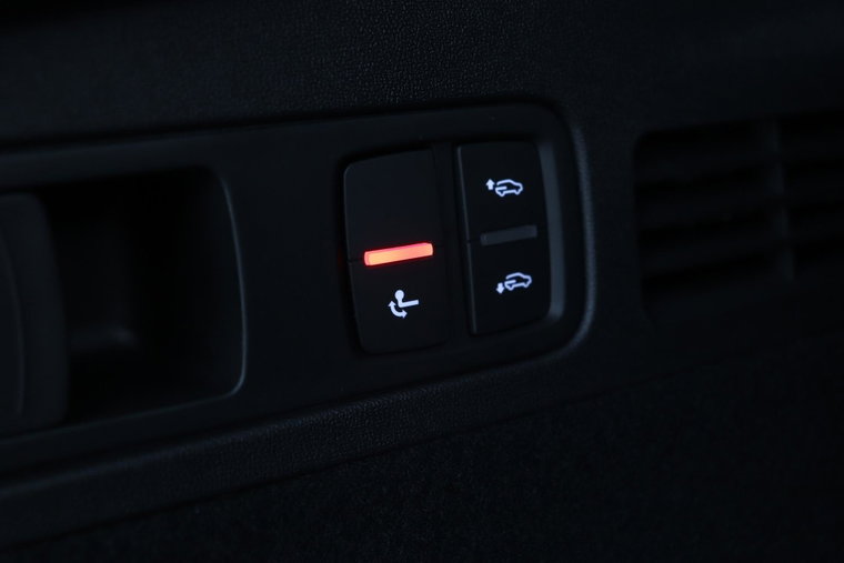 Vehicle Image 52