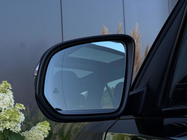 Vehicle Image 28