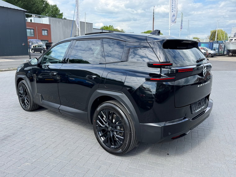 Vehicle Image 32