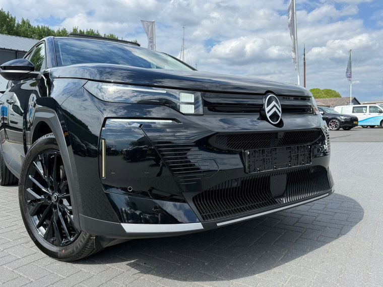 Vehicle Image 36
