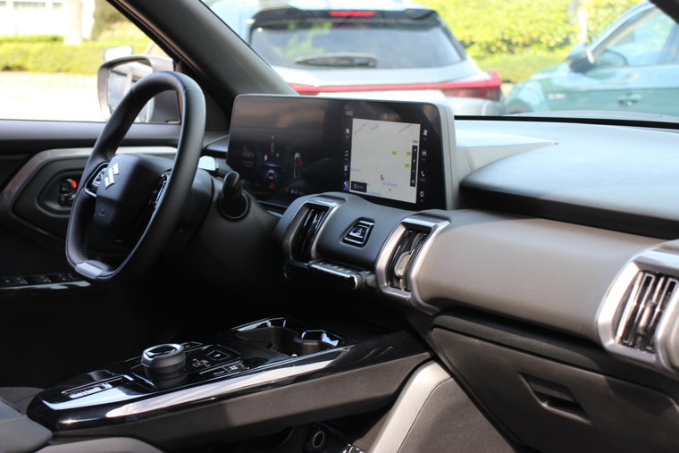 Vehicle Image 19