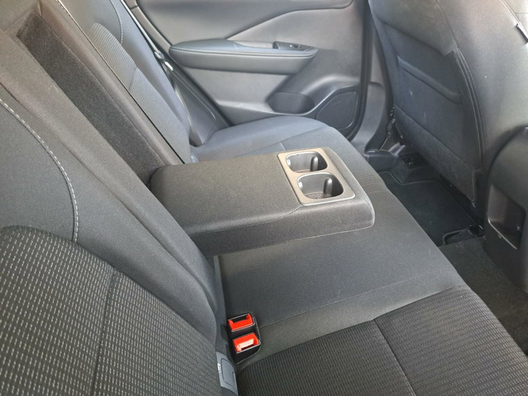 Vehicle Image 26