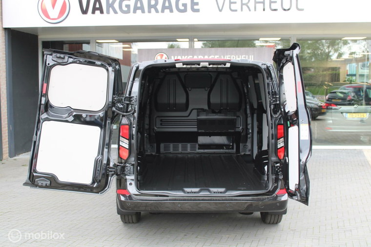Vehicle Image 33