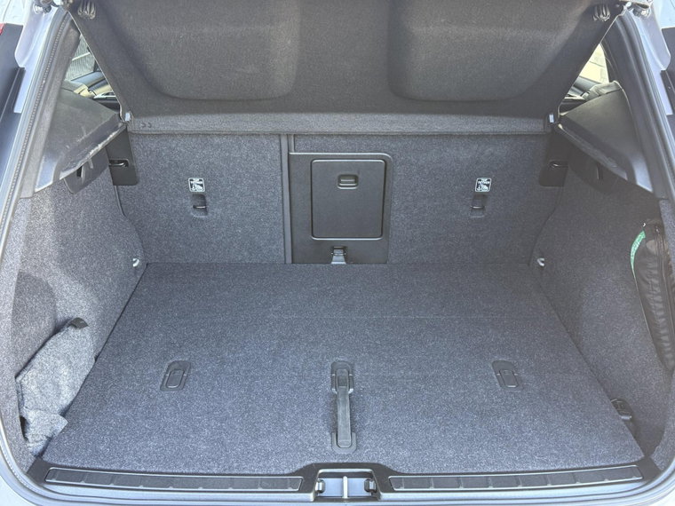 Vehicle Image 33