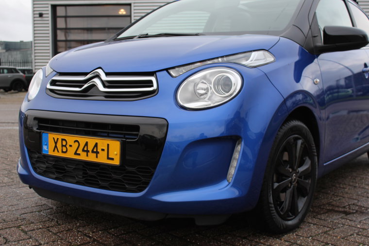 Vehicle Image 21
