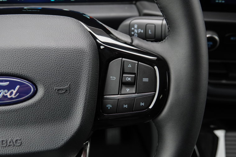 Vehicle Image 28
