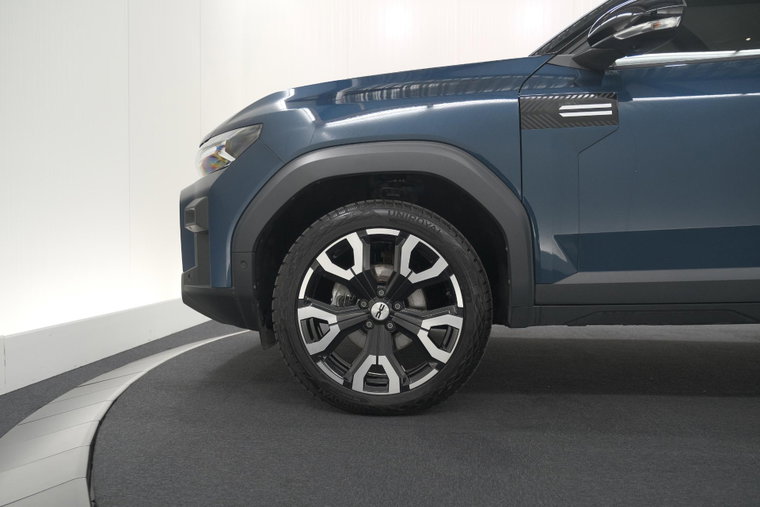 Vehicle Image 17