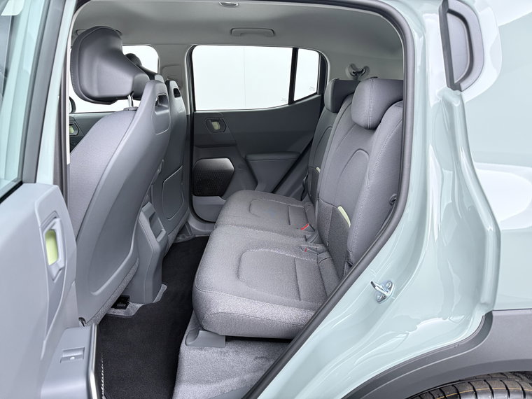 Vehicle Image 33