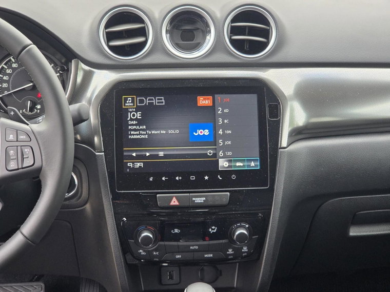 Vehicle Image 14
