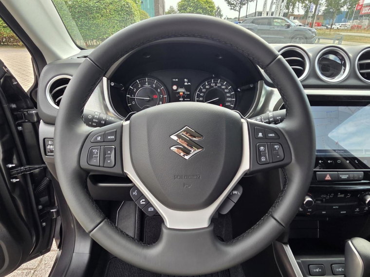Vehicle Image 10