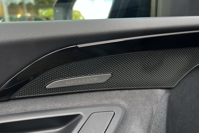 Vehicle Image 24