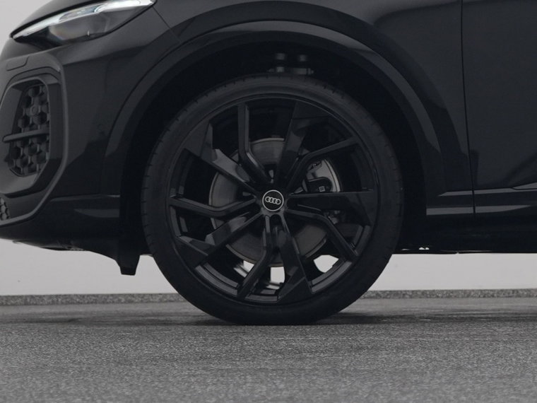 Vehicle Image 39