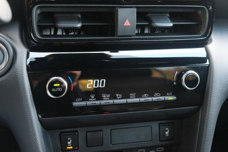 Vehicle Image 21