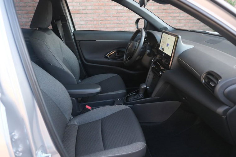 Vehicle Image 4