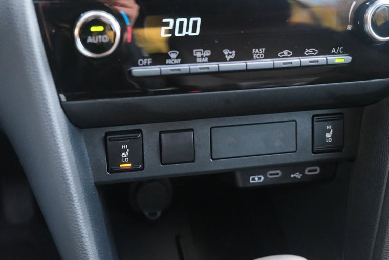 Vehicle Image 22