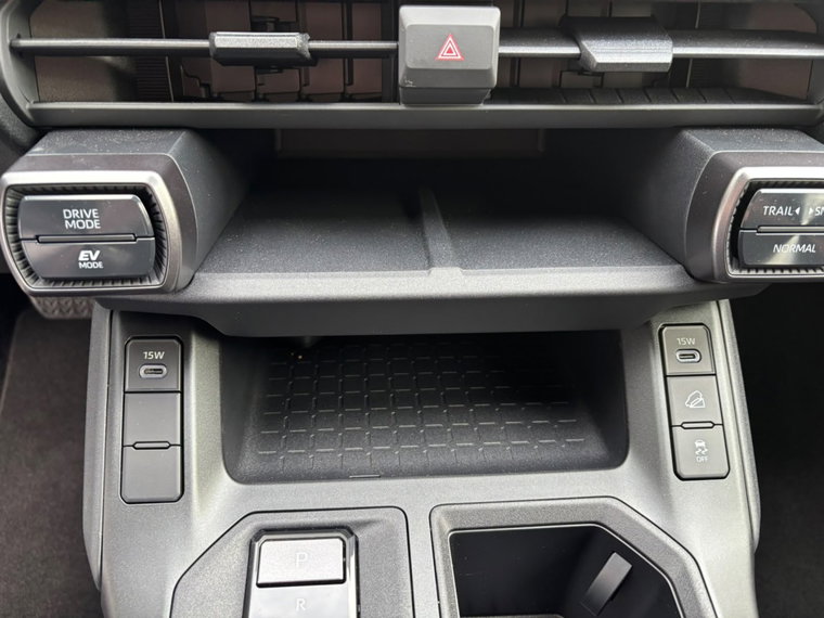 Vehicle Image 22