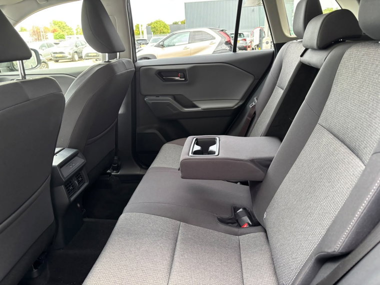 Vehicle Image 38