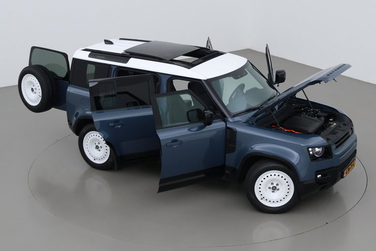 Vehicle Image 6