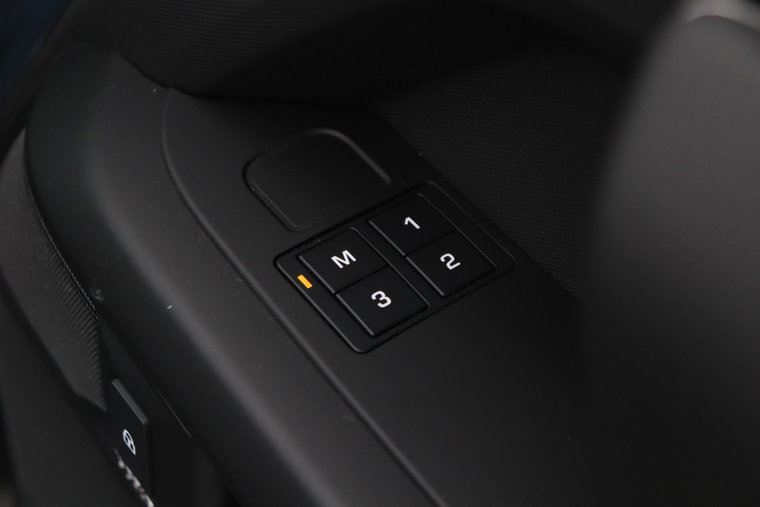 Vehicle Image 48
