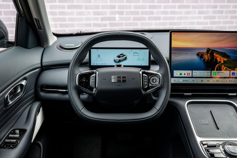 Vehicle Image 10