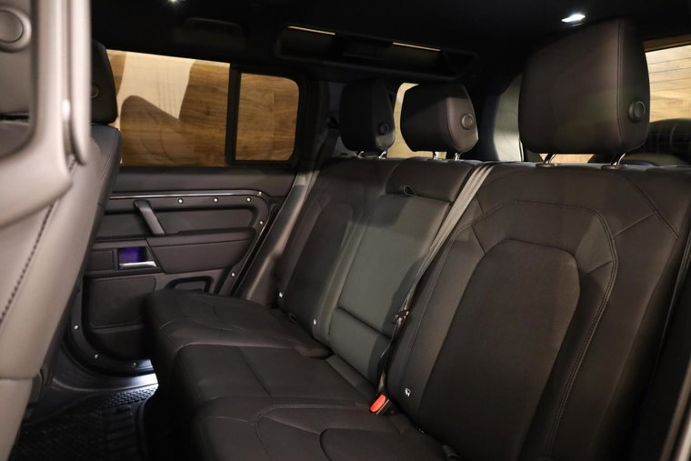 Vehicle Image 11