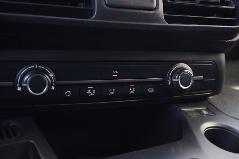 Vehicle Image 24