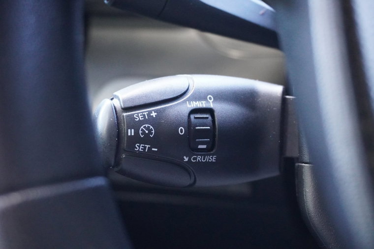 Vehicle Image 28