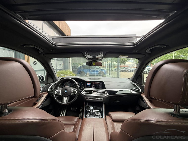 Vehicle Image 38