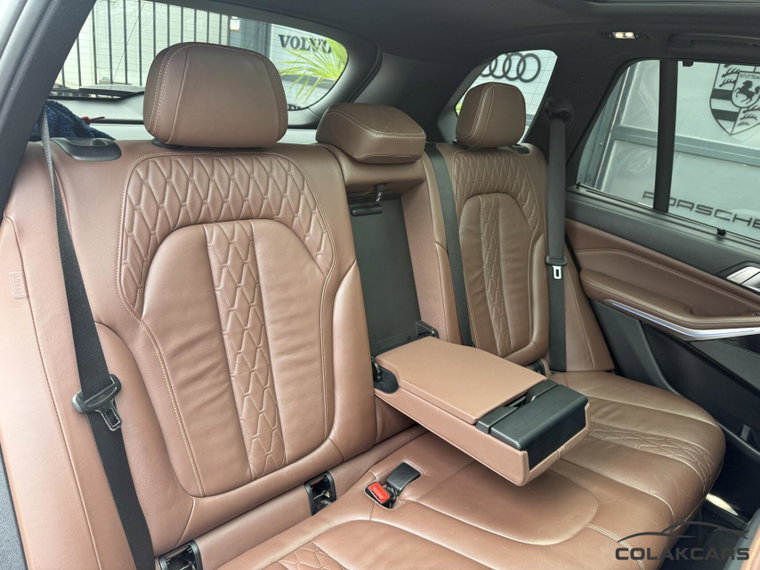 Vehicle Image 39