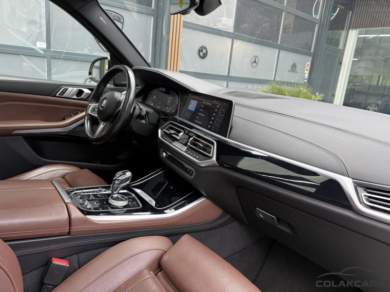 Vehicle Image 40