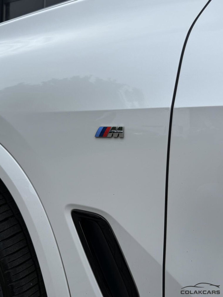 Vehicle Image 45