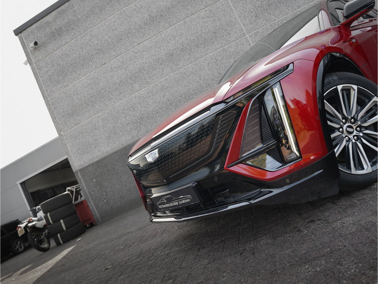 Vehicle Image 11