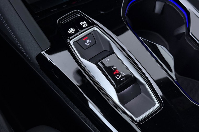 Vehicle Image 42