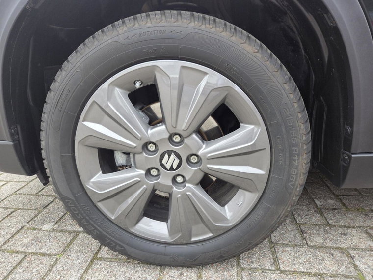 Vehicle Image 21