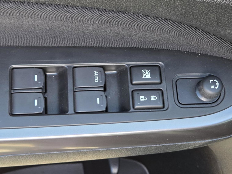 Vehicle Image 23