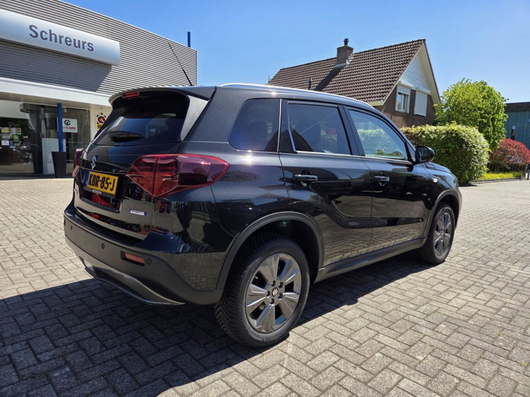 Vehicle Image 6