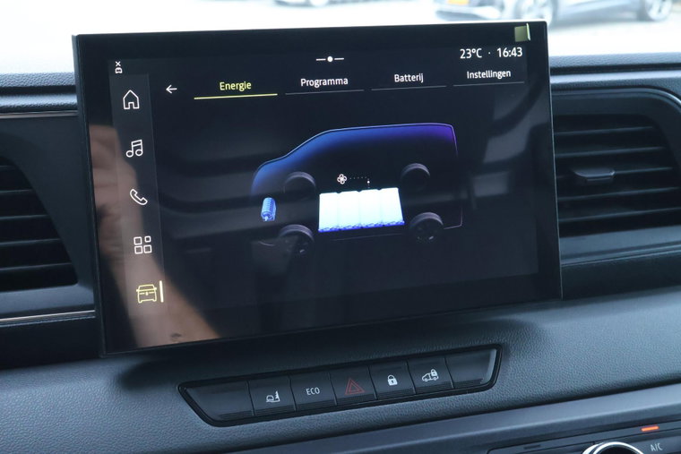 Vehicle Image 28
